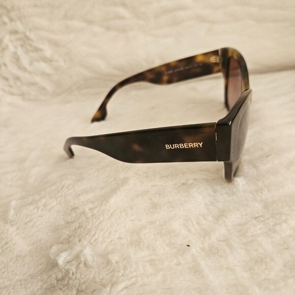 Sunglasses - Picture 5 of 12